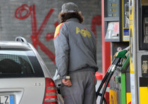 Carobenzina: da sabato aumento dei prezzi di benzina e gasolio