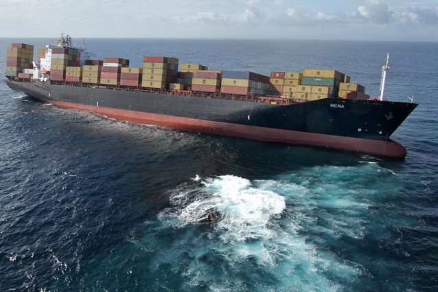 Nuova Zalanda: Incagliata nave-cargo Rena, rischio disastro ambientale
