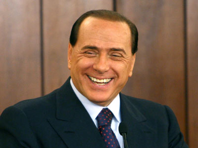 Silvio Berlusconi, cambio nome al PDL: Meglio Forza Gnocca!