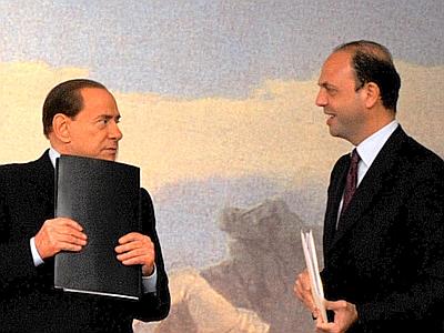 Berlusconi: “Prima la legge di stabilità, poi le dimissioni”, “Lascio e candido Alfano”.