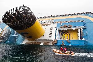 Naufragio Costa Concordia, ultime notizie ricerche: Brusco su Schettino!