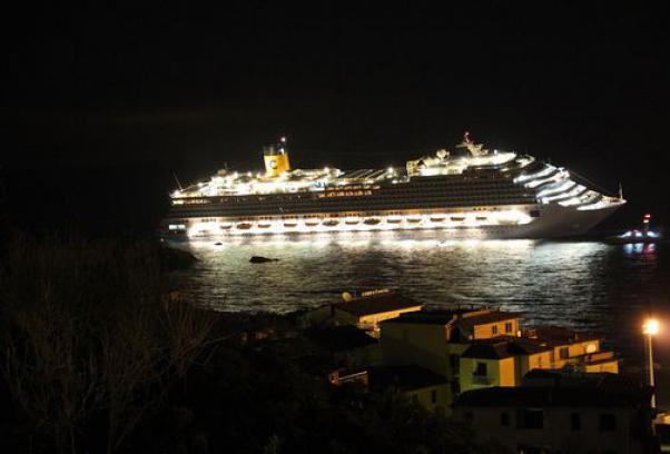 Nave Concordia di Costa Crociere naufraga all’isola del Giglio: 3 le vittime
