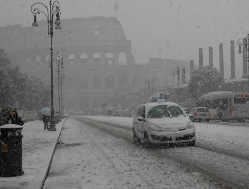 Nuovo allarme nevicate: A Roma 30 centimetri di neve