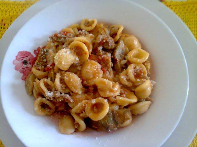 Cotto e Mangiato ricetta oggi, 26 febbraio: orecchiette con carciofi e salsiccia