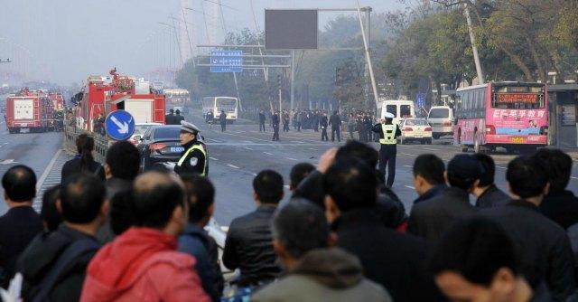 Cina: attacco terroristico, 29 morti, 140 feriti