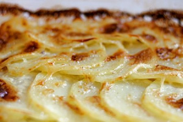 Gratin di patate e funghi: ricetta per un primo piatto sfizioso