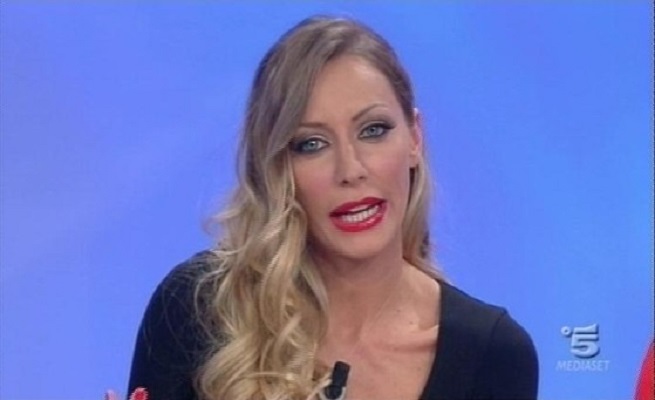 Uomini e Donne gossip: Karina Cascella parla di Salvatore Angelucci