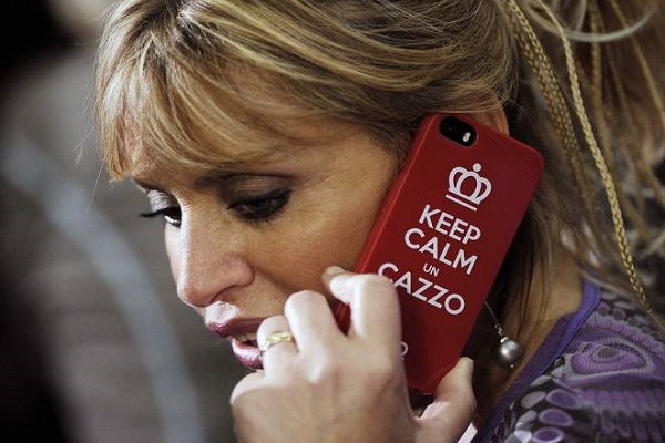 Alessandra Mussolini star del web: la sua cover è diventata un tormentone