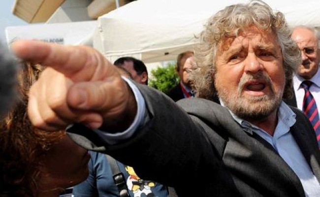 Grillo fa irruzione all’assemblea Mps