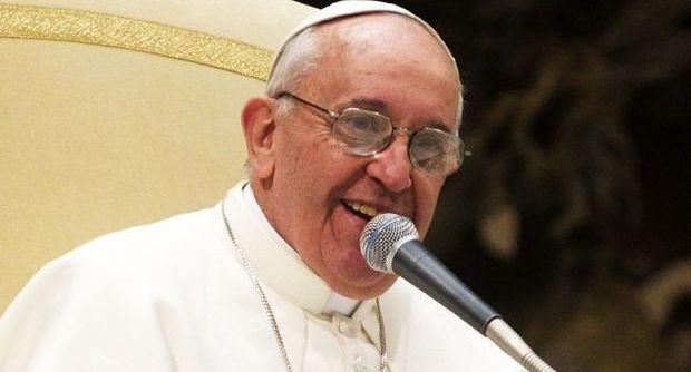Papa Francesco non gradisce lo sfarzo di casa Bertone