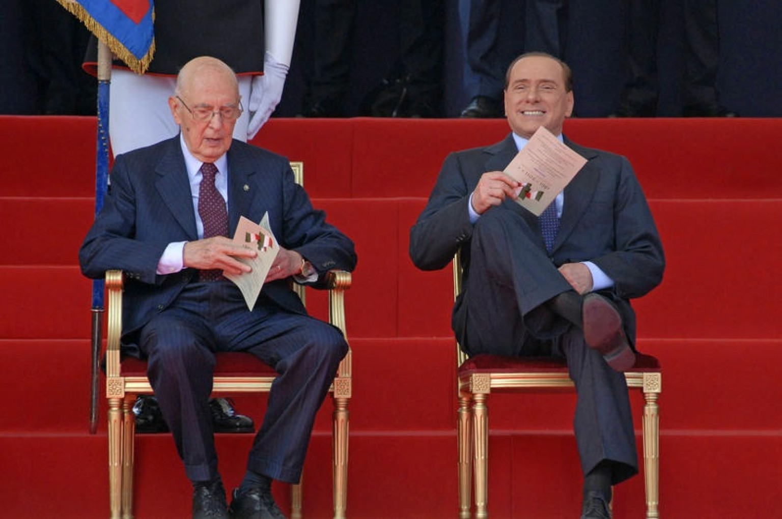 Silvio Berlusconi contro con il Presidente Napolitano per la caduta del suo Governo