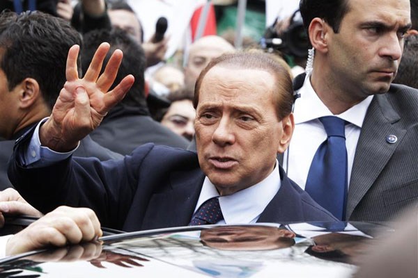 Berlusconi alleanza obbligata con Renzi