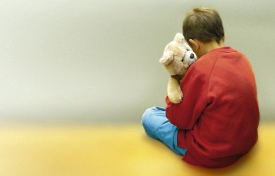 Ascoli Piceno: bambini autistici maltrattati da educatori, cinque arresti