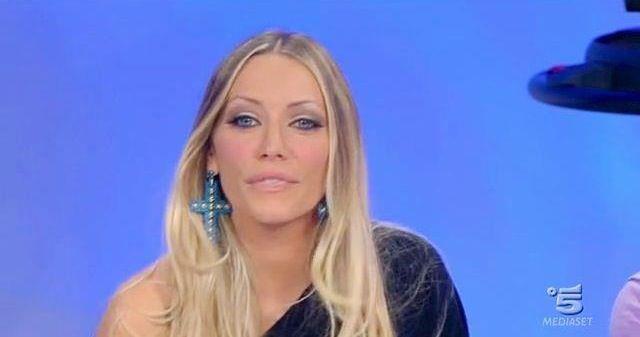 Karina Cascella pubblica la foto con la fidanzata del suo ex