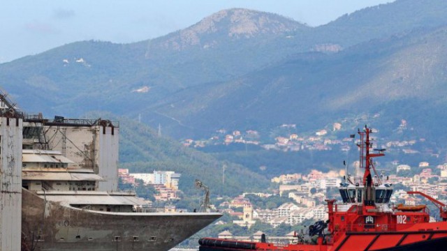 Aggiornamenti Costa Concordia: a Genova per smantellamento