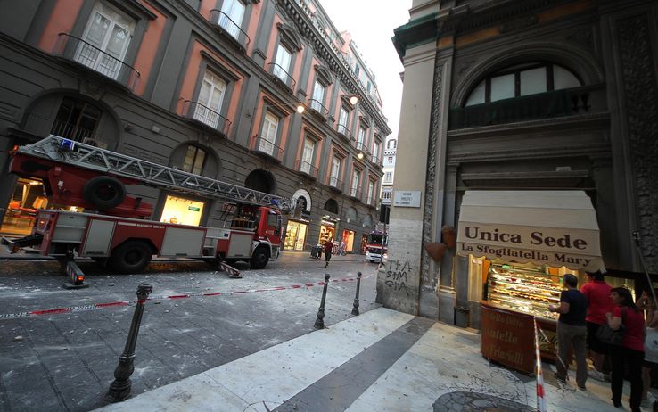 Napoli: quattordicenne ferito da calcinacci, peggiorano le condizioni