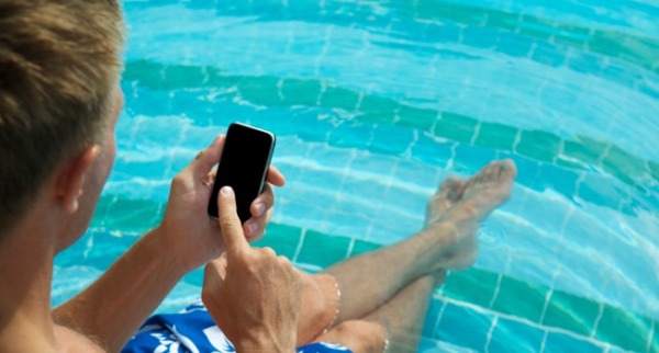 All-In 800 Tre: 800 minuti vs tutti, 800 sms vs tutti e 2 GB di internet a 14 euro al mese