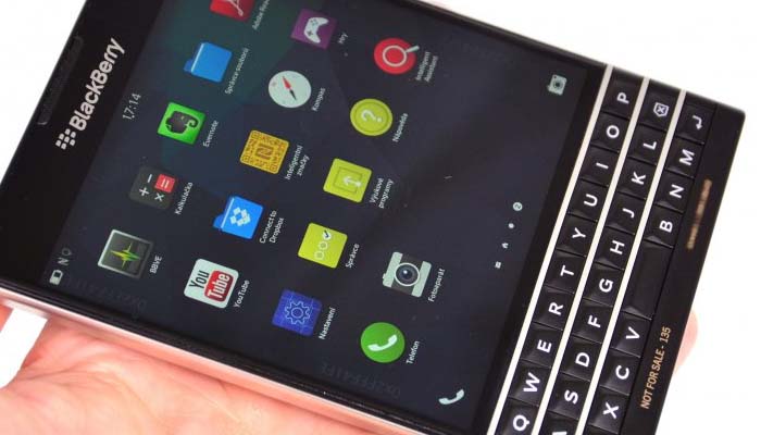 Il nuovo Blackberry Passport arriverà ad ottobre