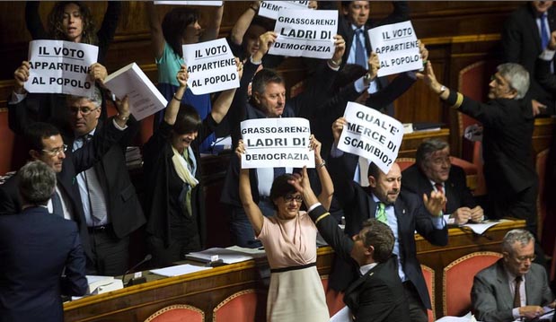 Ancora caos al Senato: lavori sospesi più volte