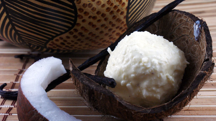 I dolci in estate: gelato al cocco, ricetta, ingredienti e preparazione