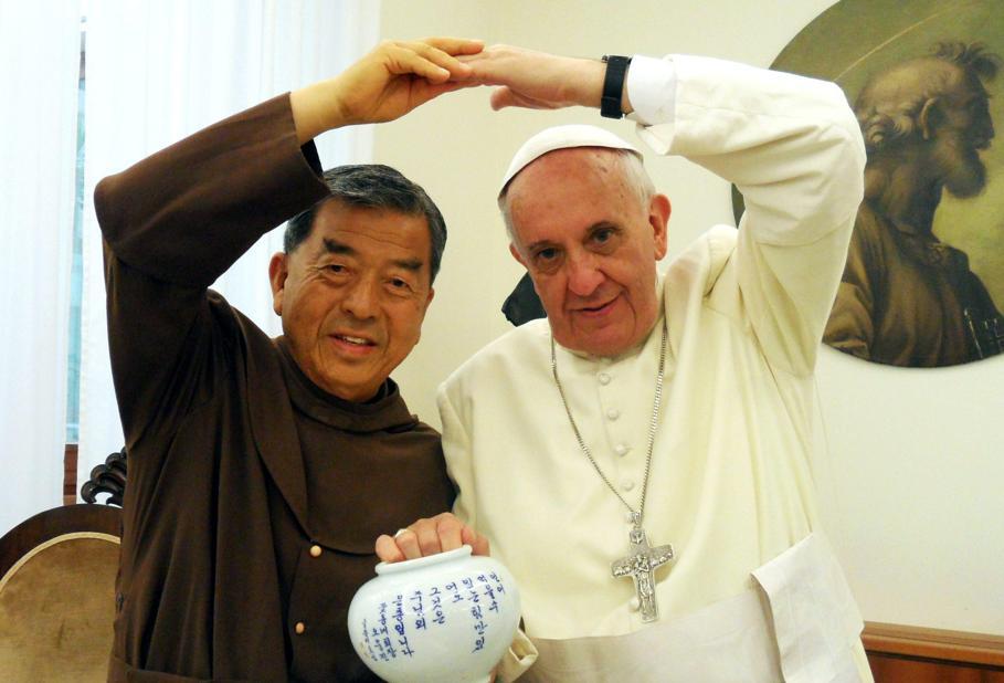 Papa Francesco: primo viaggio apostolico in Corea, attesa per il discorso di pace