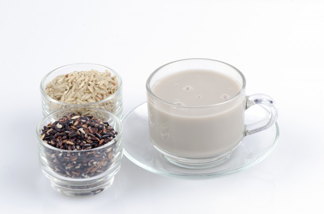 Latte di riso: bevanda vegetale ricca di benefici e proprietà
