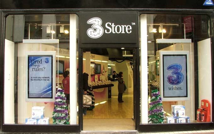 iPhone 6: Notte Bianca nei 3 Store il 25 Settembre e prezzi