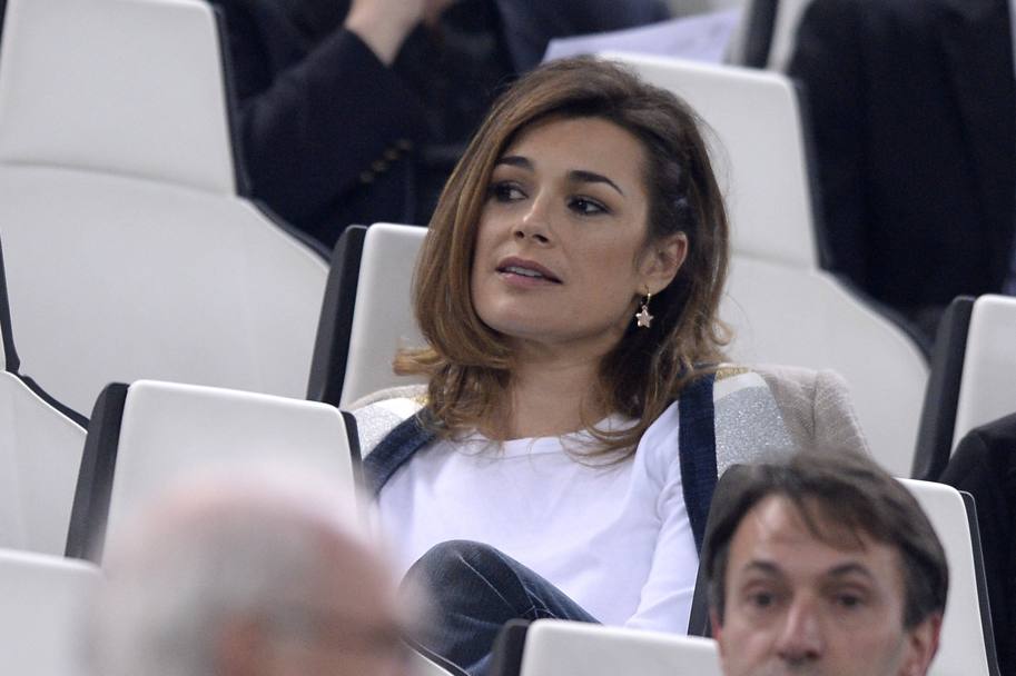 Le belle tifose di Juventus e Roma: wangs e scatti hot in tribuna