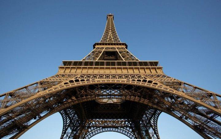 Parigi, Tour Eiffel: selfie nel vuoto, ultimati i lavori al primo piano