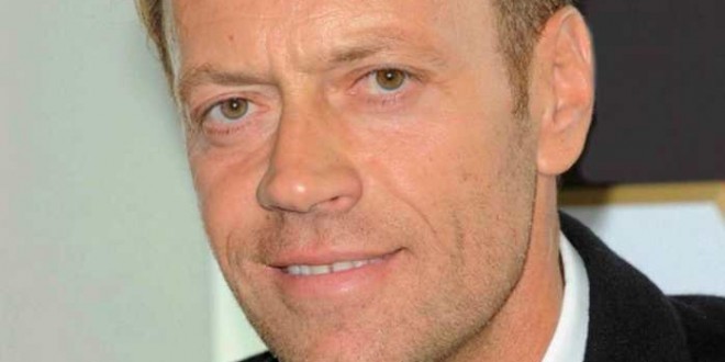 Isola dei famosi: Rocco Siffredi primo naufraugo