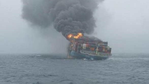 Nave turca bombardata nel mare libico