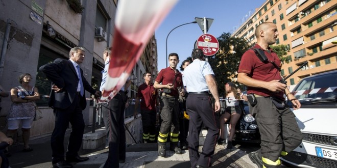 Tragedia nella metro di Roma, bimbo di 4 anni cade in ascensore e muore