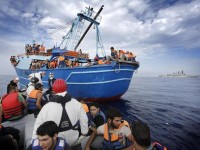 Profughi siriani in mare