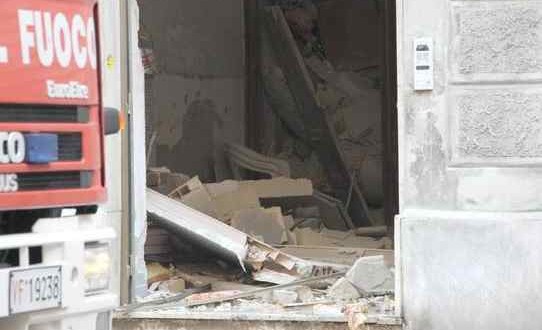 Taranto: edificio crolla per scoppio bombola gas, un morto