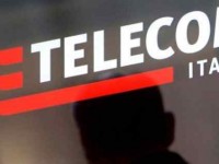 Telecom annunciati 1.700 esuberi