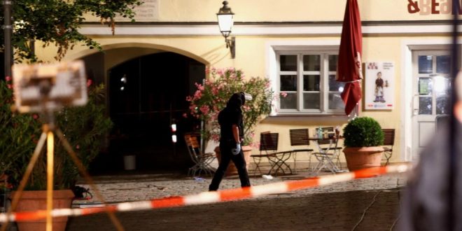 Germania: un ragazzo si fa esplodere al festival della musica