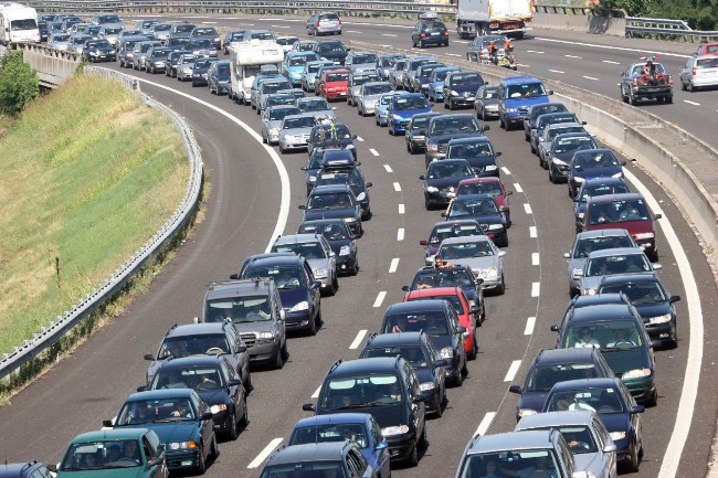 Traffico Intenso Per L esodo Estivo