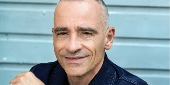 Eros Ramazzotti scherza sulla relazione della Pellegrinelli